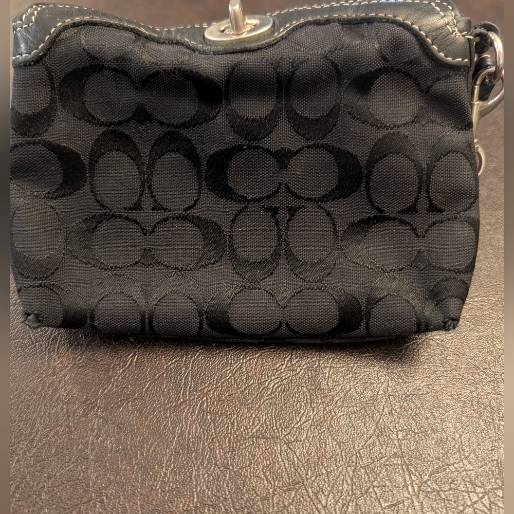 Coach Black Signature Canvas Wristlet / Clutch – Fair Condition